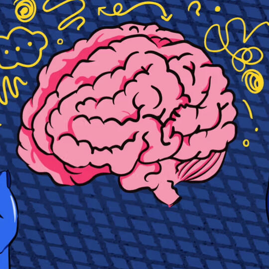 Εικαστική απεικόνιση εγκεφάλου με χρωματιστές γραμμές που συμβολίζουν σκέψεις ή υπερένταση, ανάμεσα σε δύο μπλε χέρια - οπτική μεταφορά της εσωτερικής πίεσης, του άγχους ή της κατάθλιψης