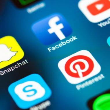 Εικονίδια social media από κινητό